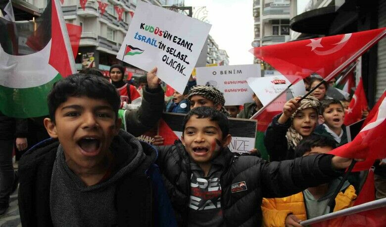 Samsun’da Filistin’e destek yürüyüşü yapıldı
 - Samsun’da 10 Aralık İnsan Hakları Günü dolayısıyla Filistin’e destek yürüyüşü gerçekleştirildi.