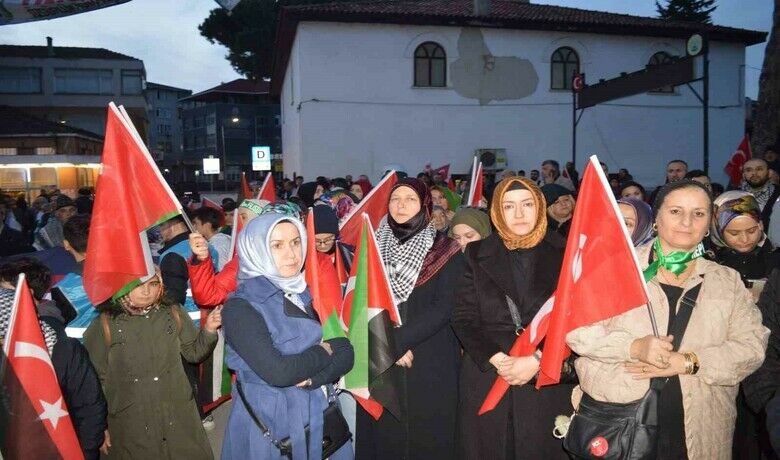 Bafralılar Filistin için yürüdü
 - Samsun’un Bafra ilçesinde Filistin’e destek için yürüyüş yapan yüzlerce kişi "Katil İsrail" sloganları atıldı.