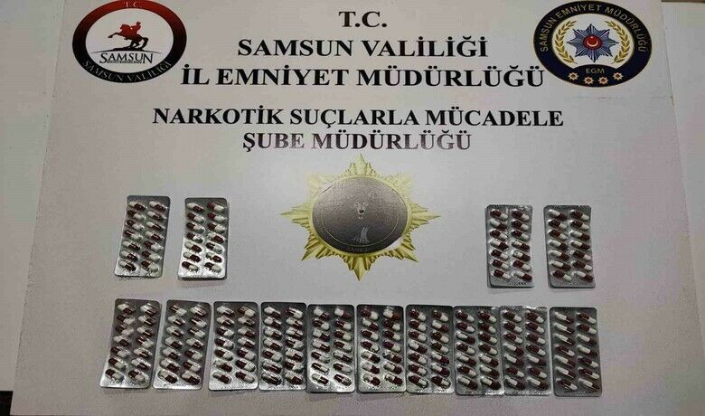 Samsun’da uyuşturucu ile mücadele: Çoksayıda narkotik madde ele geçirildi - Samsun Emniyet Müdürlüğü tarafından yapılan çalışmada çok sayıda narkotik madde ele geçirildi.
