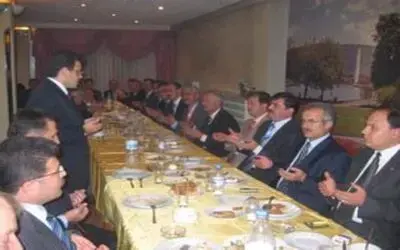 Kaymakama iftarlı veda yemeği