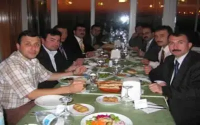 İHL mezunlarından iftar