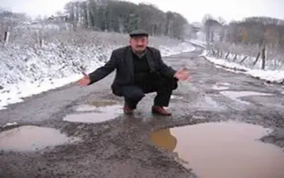Köy Yollarında Çile Bitmiyor
