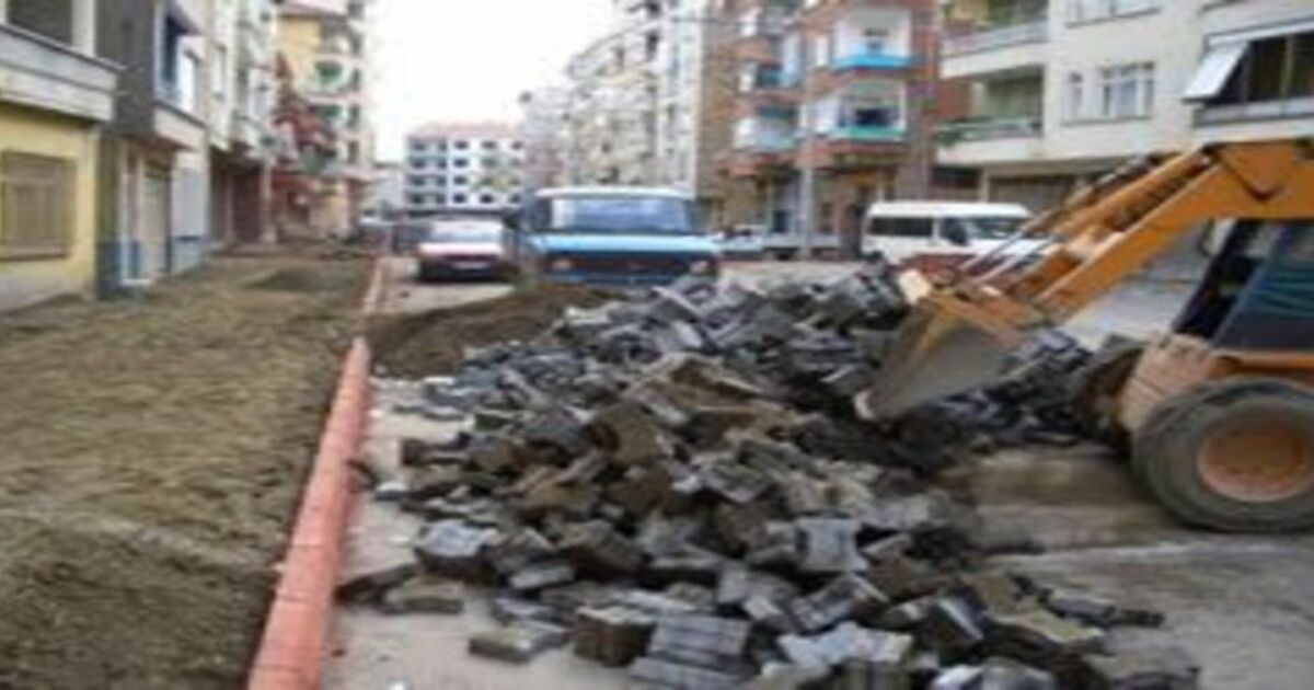 Bafra`da kaldırım çalışmaları...
