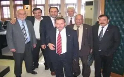 İl meclis üyeleri para kuyruğunda
