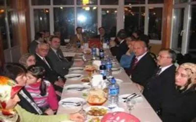 Sakatlar derneğinden yemek.