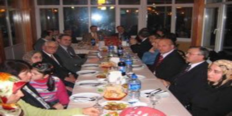 Sakatlar derneğinden yemek.