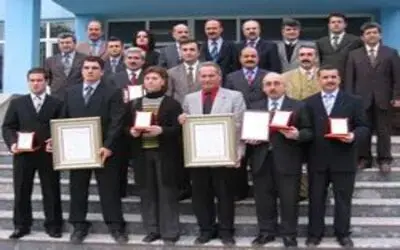 Yılın kaliteli okulları ödüllendirildi