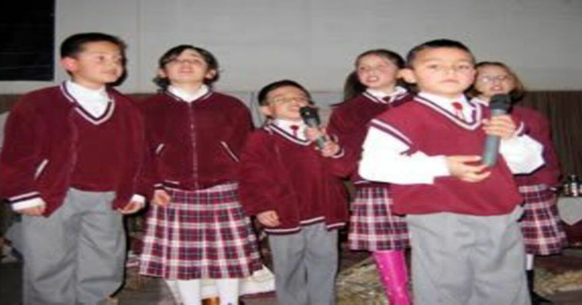 Öğrenciler okudu veliler alkışladı