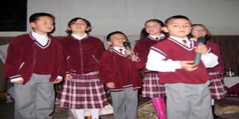 Öğrenciler okudu veliler alkışladı - 0