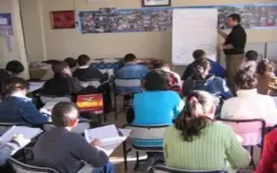 Sakatlar derneğinden eğitime destek