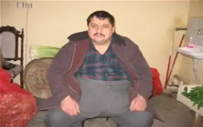 Kurtuluşu böbreğini satmada görüyor