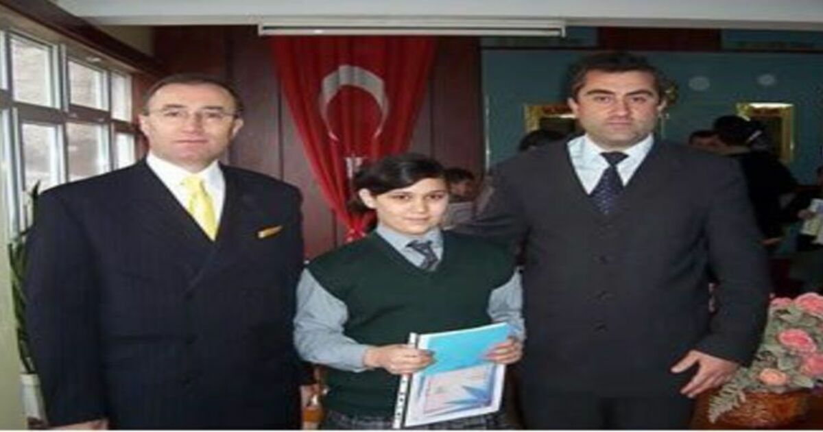 Örnek öğrenciden Pakistan`a yardım