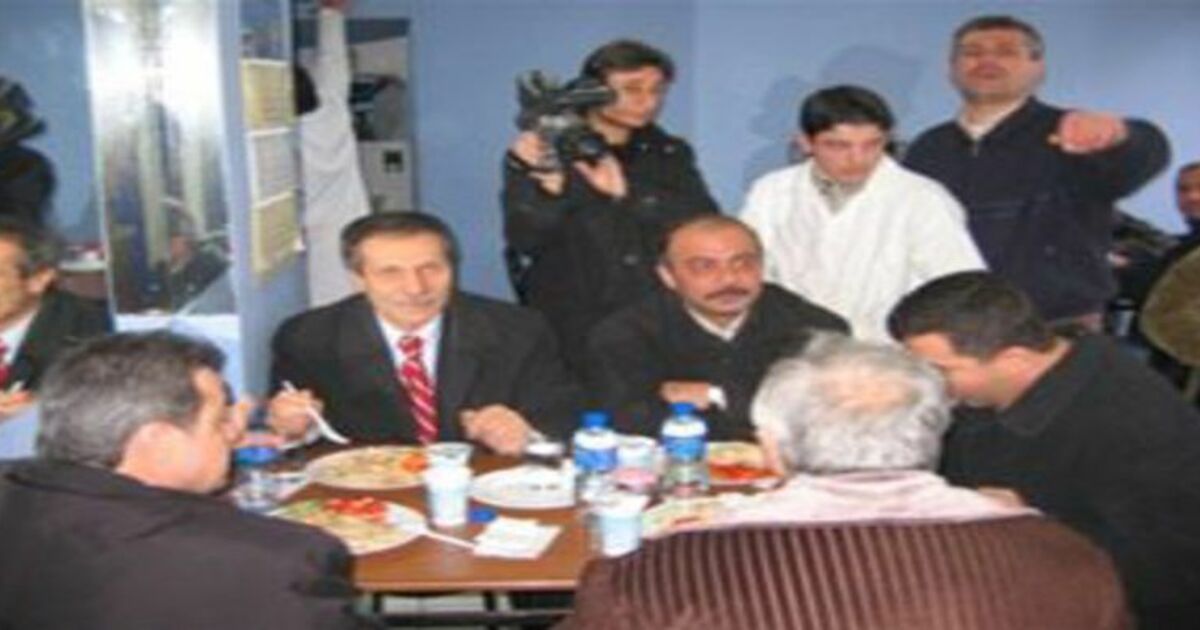 Bedava tavuk dönerine halktan büyük ilgi:))