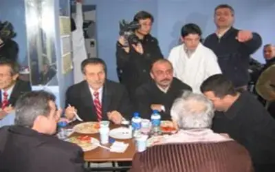 Bedava tavuk dönerine halktan büyük ilgi:))