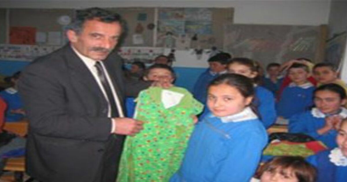 Muhtardan eğitime destek