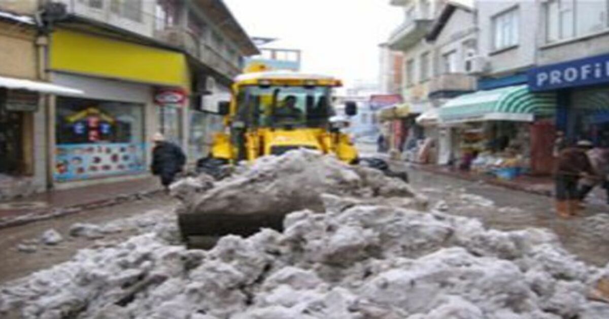 Belediyeden kar mesaisi