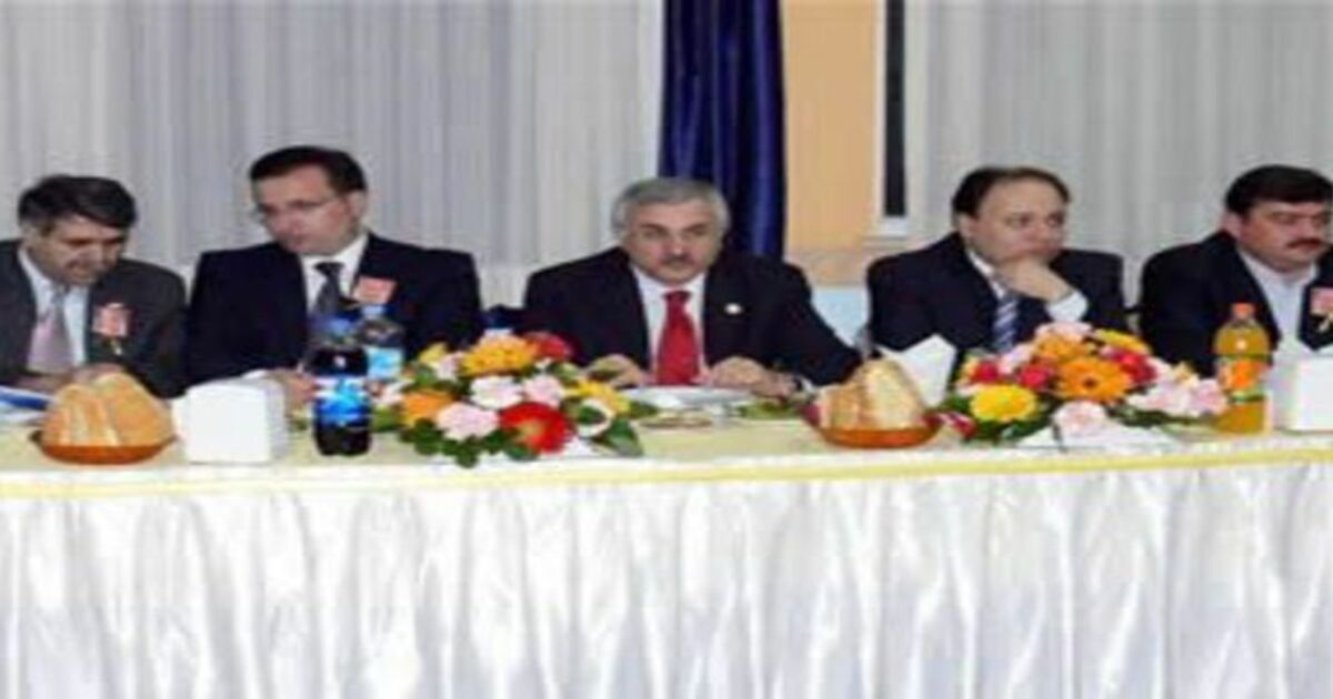 Bafralı işadamlarından eğitime de destek yok.