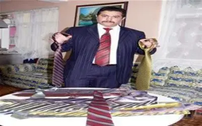 3 saniyede kravat bağlıyor