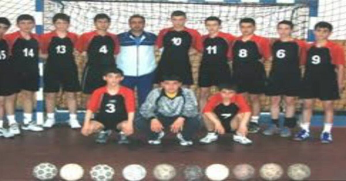 Cumhuriyet İ.Öğretim yarı finallerde