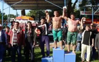 Başpehlivan Nuri Zengin oldu