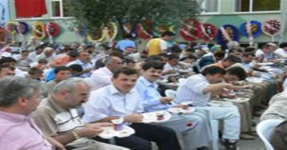 İHL mezunları pilav gününde buluştu.