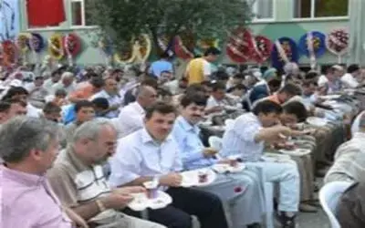 İHL mezunları pilav gününde buluştu.