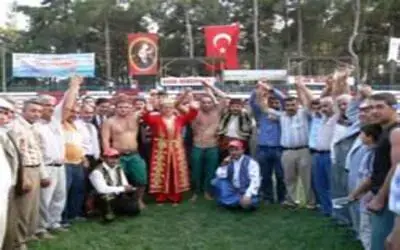 Bengü güreşlerinde Başpehlivan Salih Erinç