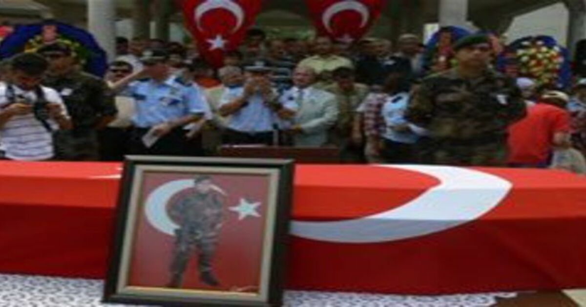 ŞEHİDİMİZ SON YOLCULUĞUNA UĞURLANDI