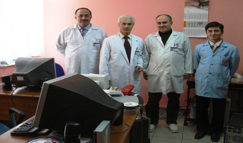 Bafra Devlet Hastanesi Tam Otomasyona Geçti Samsun'un Bafra Devlet Hastanesi Başhekimi Davut Çepni: “müşteriMemnuniyetini Sağlamak Ve Sağlık Hizmetlerinin Hızlı Ve Kaliteli Olarak Sunulması İçin Bilgisayarlı Tam Otomasyona Geçtik” - Samsun'un Bafra İlçe Devlet Hastanesi, bilgisayarlı tam otomasyona geçti.