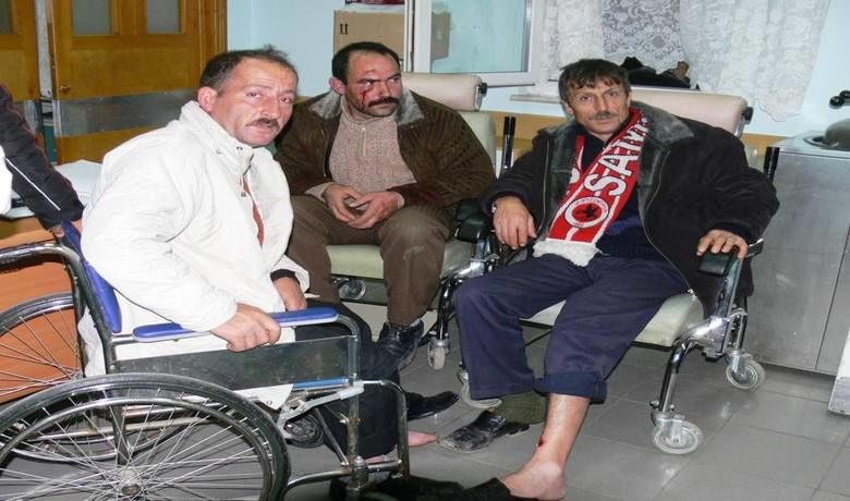 Samsun'da Trafik Kazası: 12 Yaralı Alaçam İlçesi'ndeMeydana Gelen Trafik Kazasında 12 Kişi Yaralandı - Samsun'un Alaçam İlçesi'nde meydana gelen trafik kazasında 12 kişi yaralandı.