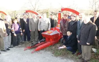 Çiftçilere Silajlık Mısır Makinesi Samsun'un Bafra İlçesi'ne Bağlı Çetinkaya Beldesi'nde 22 Çiftçiye 11 Adet Silajlık Mısır Makinesi Verildi