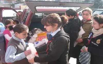 İzcilerden Anlamlı Yardım