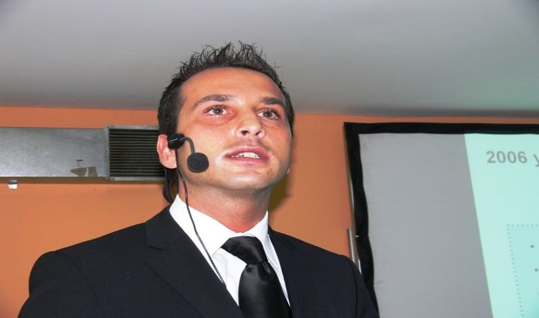 Samsun'da "Çiftçi Destek Paketi" Tanıtıldı Bafra İlçesi'nde, Akbank'ın Özel Hizmetleri Arasında Yer Alan "Çiftçi DestekPaketi" Tanıtıldı Akbank Pazarlama Genel Müdürlüğü'nden Serkan Akyıldız: "Akbank'ın Tarım Ve Hayvancılık Sektörüne Desteği Sürüyor" - Akbank, Samsun'un Bafra İlçesi'nde tarım ve hayvancılık sektörü temsilcilerine Çiftçi Destek Paketi'ni tanıttı.