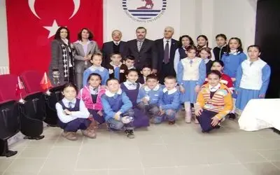 İlköğretim Okulu Öğrencileri Omü'yü Gezdi