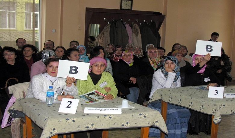 Kadın Çiftçiler Yarıştı Yarışmada, NuranGökmen Ve Serap Akım 1. Oldu - Samsun Tarım İl Müdürlüğü'nce düzenlenen "Kadın Çiftçiler Yarışıyor" yarışmasında 19 Mayıs ilçesi Dağköy'den Nuran Gökmen ve Serap Akım 1. oldu.