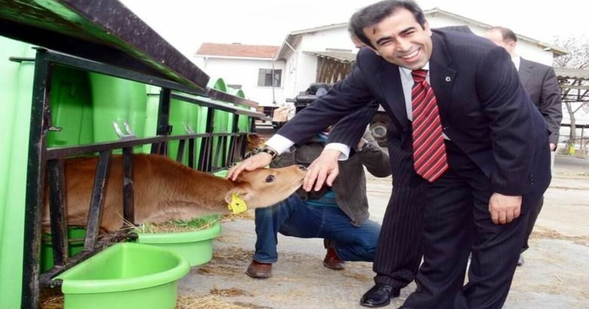 Vali Güzeloğlu'nun Bafra Gezisi Samsun Valisi Hasan Basri Güzeloğlu: "Samsun'da 2007 Yılı Tarım Adına Olumlu Yıl Olacak"