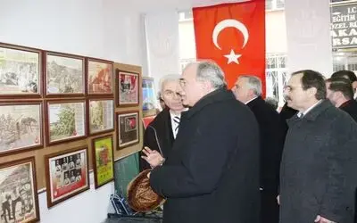 Alperen Gençlik Dergisi'nden "Çanakkale Destanı Resim Sergisi"