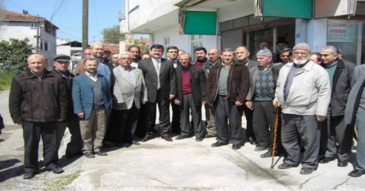 Samsun'da Yerel Yönetimler Mahallelerin Sorunlarını Yerinde Dinleyen Bafra Belediye Başkanı Şükrü Neiş, Şehirde Kaldırım İşgaline Son Verilmesi Konusunda Uyarıda Bulundu