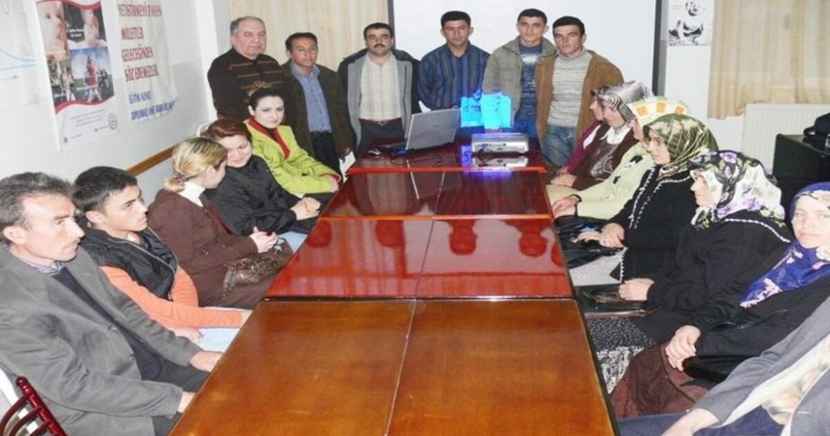 Ha-bi-der'den Anne-baba Eğitim Kursu