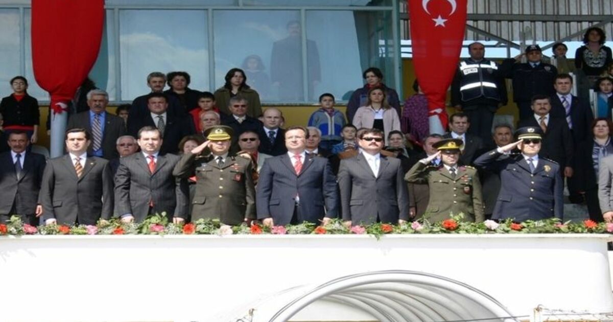 23 Nisan Ulasal Egemenlik Ve Çocuk Bayramı 23 Nisan Ulusal Egemenlik Ve Çocuk Bayramı, Bafra Şehir Stadı'nda Coşkuyla Kutlandı