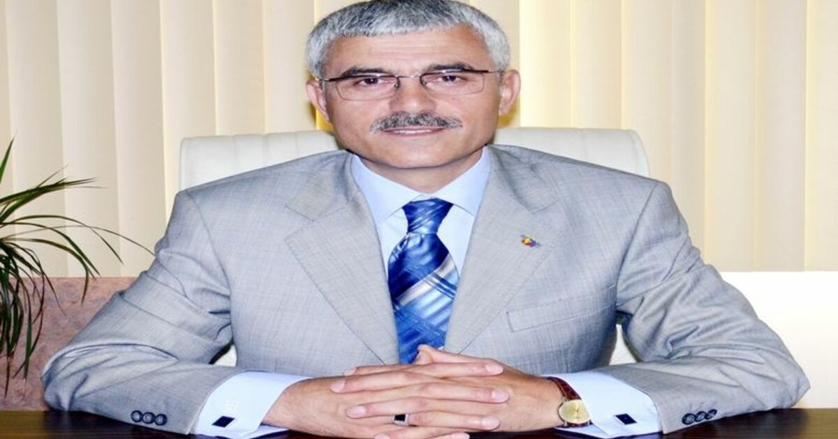 Bafra Tso Başkanı Rızvan Aksoy'dan 'Demokrasi Çağrısı' Bafra Ticaret Ve Sanayi Odası Başkanı Rızvan Aksoy: "Ülkemiz Tüm Sorunlarını Siyaset Ve Demokrasi İçinde Çözmelidir"