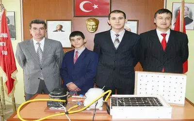 "Hibrit Tohum Dikme Makinesi" Ankara'da Yarışacak Samsun'un Bafra Kaygusuz İlköğretim Okulu'nun 'Hibrit Tohum Dikme Makinesi' Projesi, Ankara'da Düzenlenecek 'Bu Benim Eserim' Projesine Katılacak