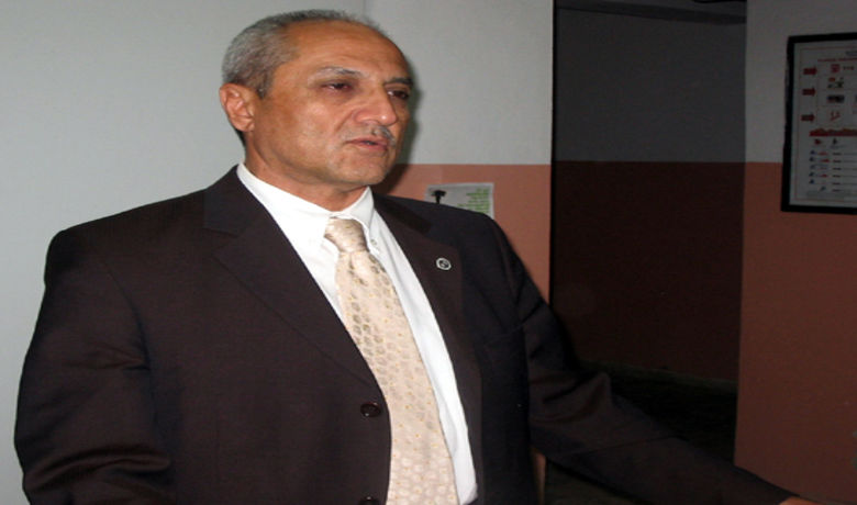Türk Tütüncülüğü Söyleşisi Tekirdağ Ziraat Fakültesi Öğretim Üyesi Prof. Dr. Enver Esendal: "Türk Tütünü Gülyağına Benzer BirTütündür" Goü Ziraat Fakültesi Tarla Bitkileri Bölüm Başkanı Prof. Dr. Güngör Yılmaz: "Tütün Tarımı Kaderine Terk Edilemez" - Tekirdağ Ziraat Fakültesi Öğretim Üyesi Prof. Dr. Enver Esendal, Türk tütününün gülyağına benzer bir tütün olduğu için tercih edildiğini söyledi. Prof. Dr. Güngör Yılmaz da, Türk tarımının kaderine terk edilemeyeceğini vurguladı.