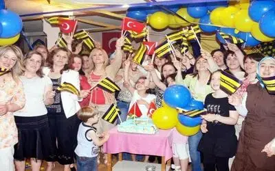 Bafra'da Fenerbahçeliler Şampiyonluğu Kutladı Bafra Fenerbahçeliler Derneği Tarafından Düzenlenen Gecede 100. Yıl Şampiyonluğu Kutlandı
