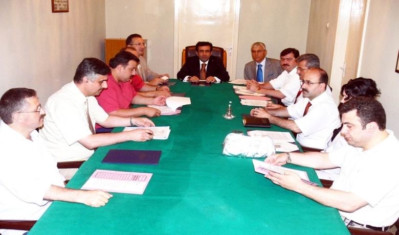 Bafra'da Osb Toplantısı Vali Hasan Basri GüzeloğluBaşkanlığında Yapılan Toplantıda, Bafra Osb'deki Son Durum Değerlendirildi - Samsun'un Bafra Organize Sanayi Bölgesi(OSB) Yönetim Kurulu, Vali Hasan Basri Güzeloğlu başkanlığında toplandı.