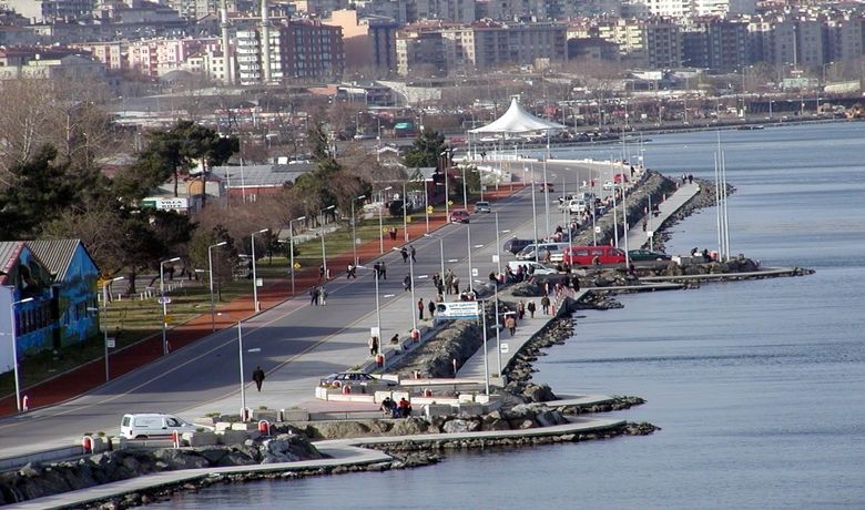 Samsun'un Kartpostalı Değişti Büyükşehir Belediyesi'nce Yürütülen SahilYolu Projesi Çalışmaları Kapsamında Şehrin Kartpostalı Değişti - Samsun Büyükşehir Belediyesi'nce yürütülen Sahil Yolu Projesi kapsamında yapılan düzenlemelerle şehrin kart postalı değişti.