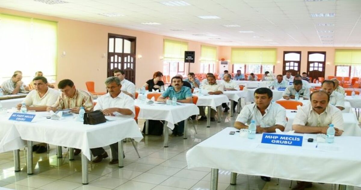 Bafra Belediye Meclis Toplantısı Bafra Belediye Meclis Toplantısında, Meclis Üyesi Nafiz Oktar, Encümen Ve Komisyon Üyeliğinden Düşürüldü