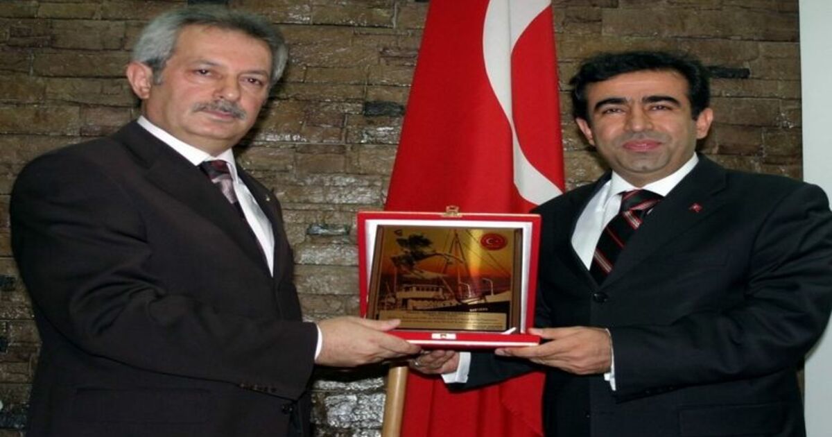 Mülki Erkana Köydes Teşekkürü Samsun İl Genel Meclisi Aldığı Kararla Vali Hasan Basri Güzeloğlu, İl Özel İdaresi Genel Sekreteri Aslan Karanfil Ve Kaymakamları, Köydes Kaynaklarını En Verimli Şekilde Kullandıkları İçin Teşekkür Plaketi Verildi