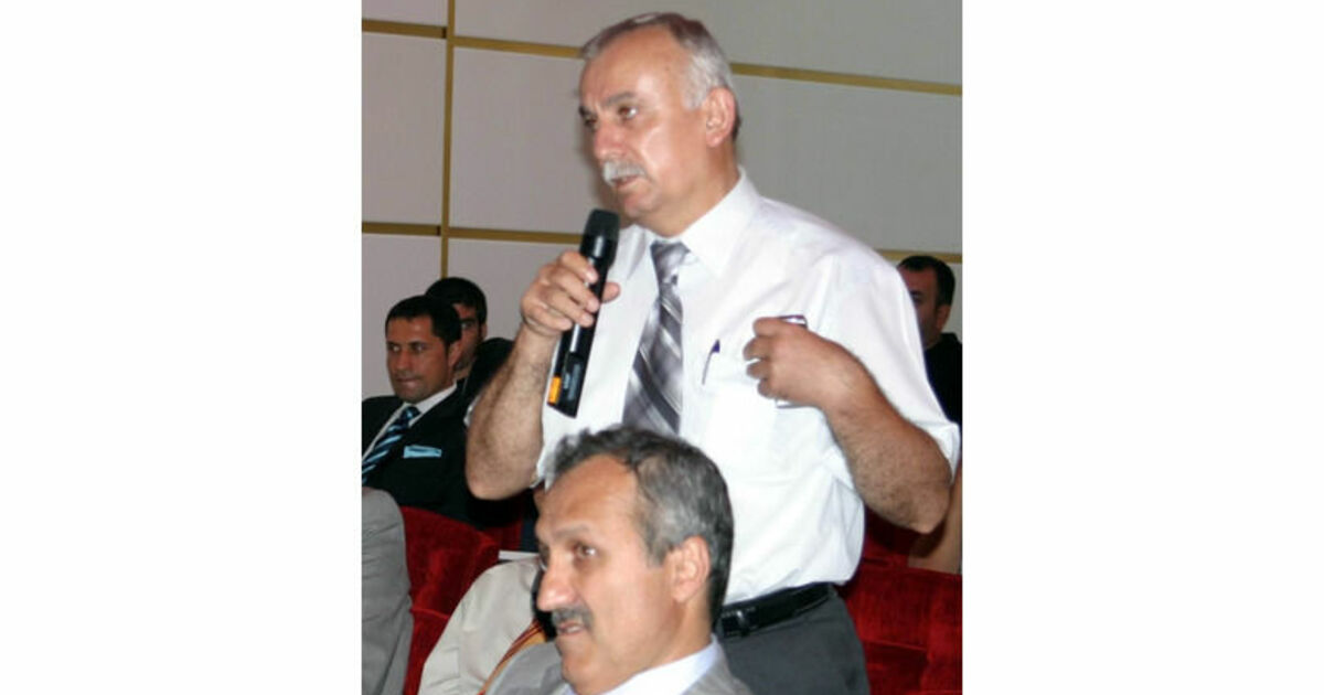 Türbeyi Onaramayan Belediye Vakıflar'a Devredecek