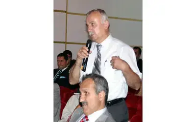 Türbeyi Onaramayan Belediye Vakıflar'a Devredecek